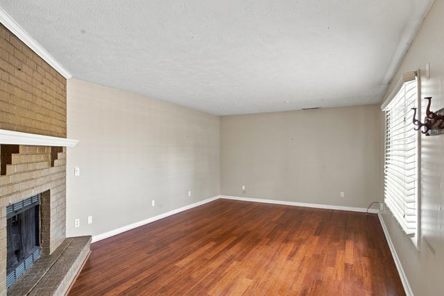 237 Cedarwood Ln, Madison, TN 37115