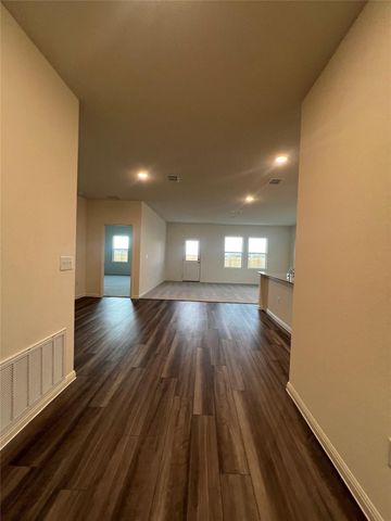 124 Rother PL, Taylor, TX 76574