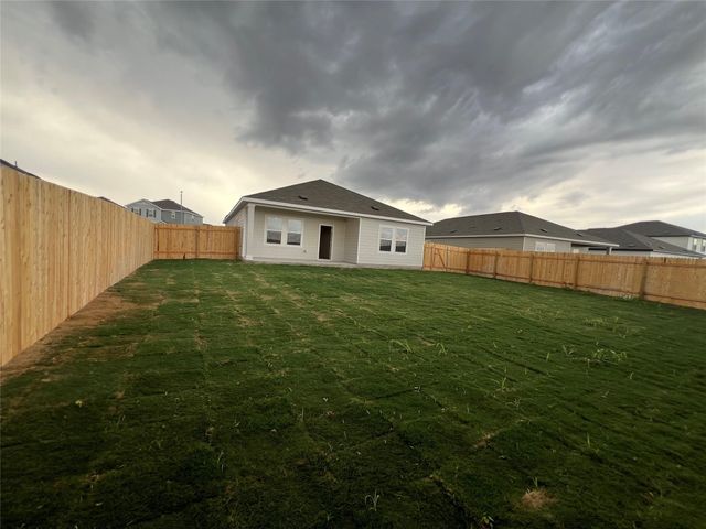 124 Rother PL, Taylor, TX 76574