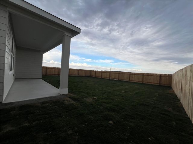 124 Rother PL, Taylor, TX 76574