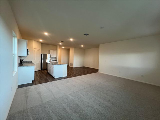 124 Rother PL, Taylor, TX 76574