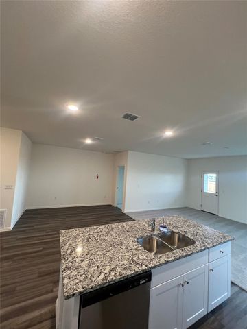 124 Rother PL, Taylor, TX 76574