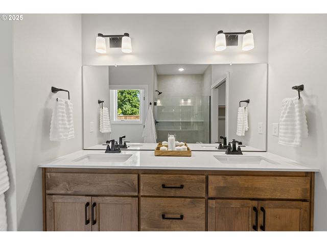 5000 Ne 71ST St, Vancouver, WA 98661