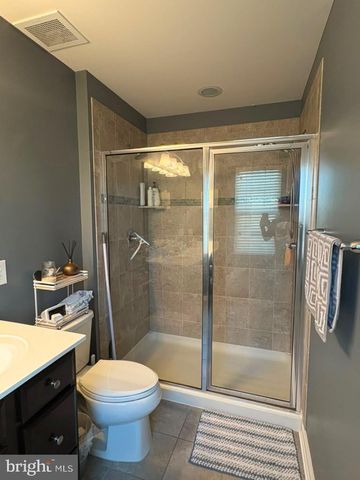 47 VILLAGE GREEN LN, Sicklerville, NJ 08081