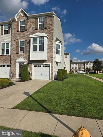 47 VILLAGE GREEN LN, Sicklerville, NJ 08081