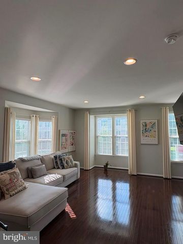 47 VILLAGE GREEN LN, Sicklerville, NJ 08081