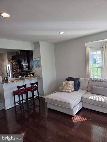 47 VILLAGE GREEN LN, Sicklerville, NJ 08081