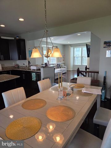47 VILLAGE GREEN LN, Sicklerville, NJ 08081