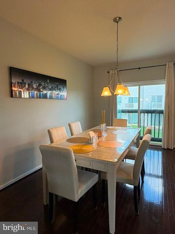 47 VILLAGE GREEN LN, Sicklerville, NJ 08081