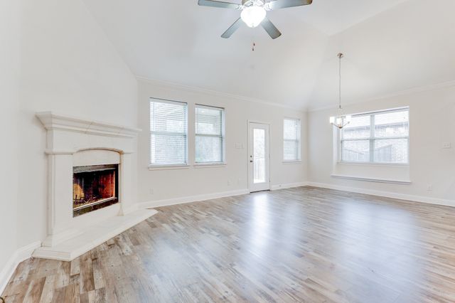 421 Bentley Drive, Midlothian, TX 76065