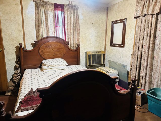 501 W Main Street, Mexia, TX 76661