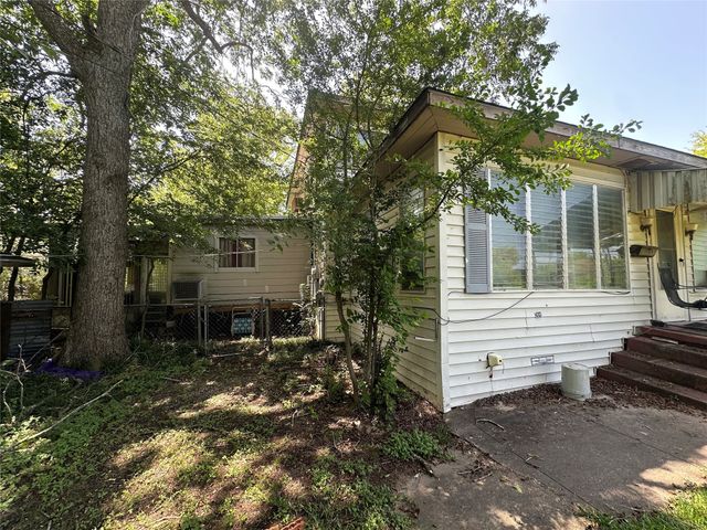 501 W Main Street, Mexia, TX 76661