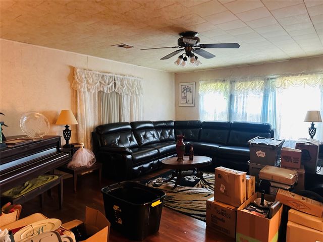 501 W Main Street, Mexia, TX 76661