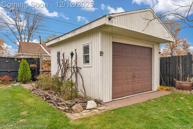 1052 Michigan Boulevard, Lincoln Park, MI 48146