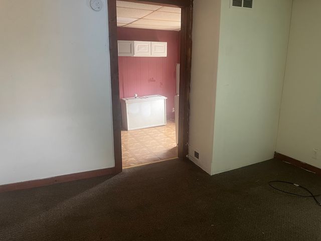 609 W Pleasant Street, Freeport, IL 61032