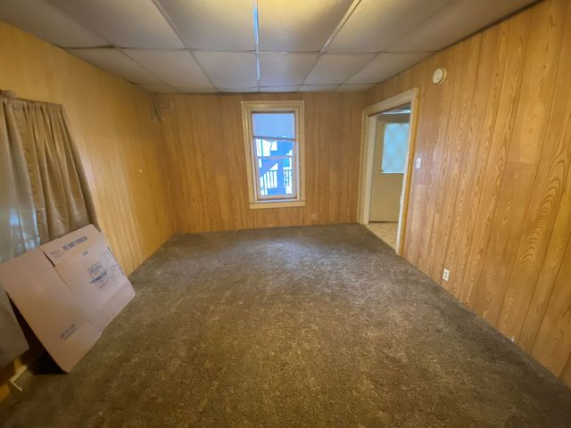 609 W Pleasant Street, Freeport, IL 61032