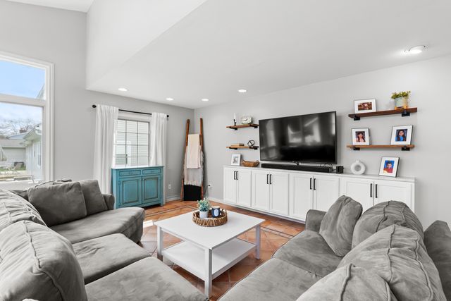 1320 Highgate Road, Kalamazoo City, MI 49006