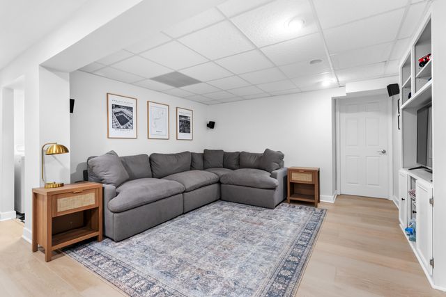 1320 Highgate Road, Kalamazoo City, MI 49006