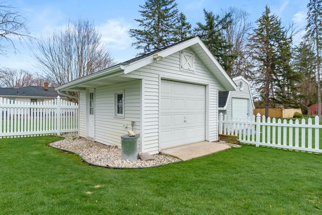 1320 Highgate Road, Kalamazoo City, MI 49006