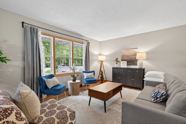 7708 Zealand Avenue N, Brooklyn Park, MN 55445