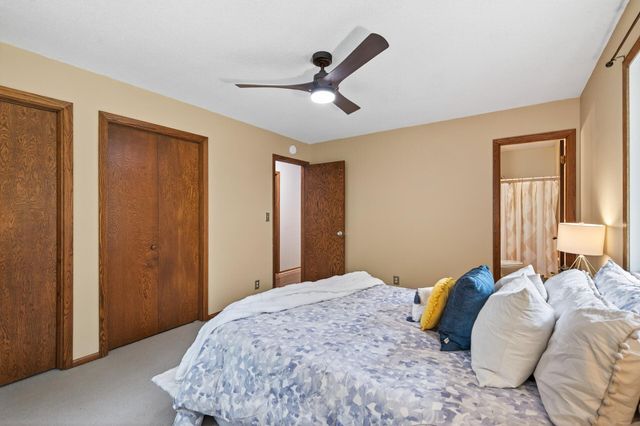 7708 Zealand Avenue N, Brooklyn Park, MN 55445