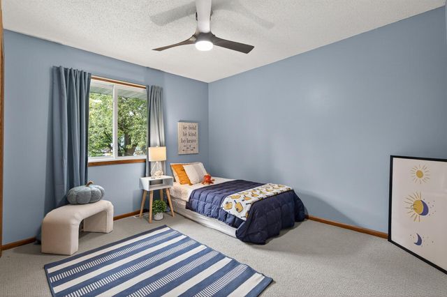 7708 Zealand Avenue N, Brooklyn Park, MN 55445