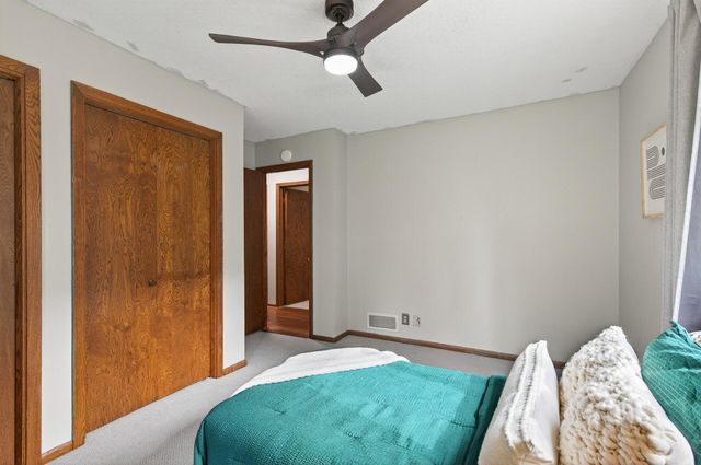 7708 Zealand Avenue N, Brooklyn Park, MN 55445