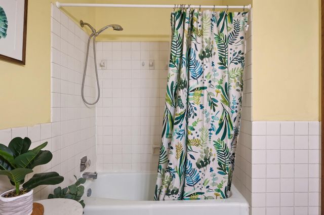 7708 Zealand Avenue N, Brooklyn Park, MN 55445