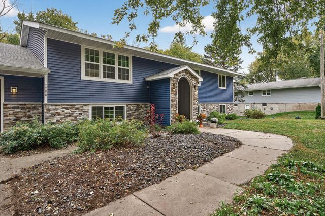 7708 Zealand Avenue N, Brooklyn Park, MN 55445