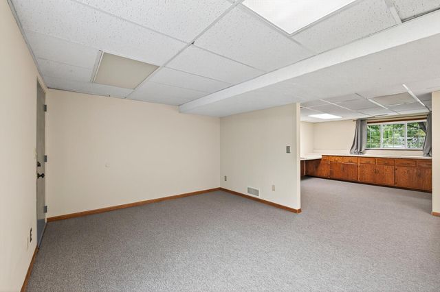 7708 Zealand Avenue N, Brooklyn Park, MN 55445