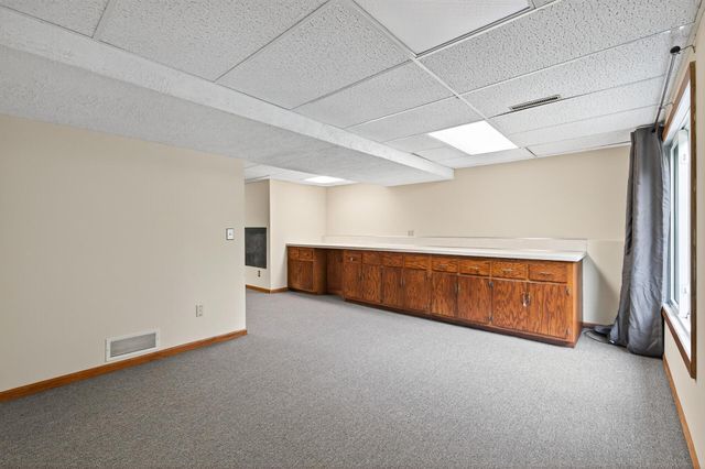 7708 Zealand Avenue N, Brooklyn Park, MN 55445