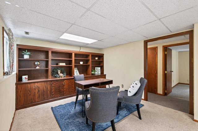 7708 Zealand Avenue N, Brooklyn Park, MN 55445