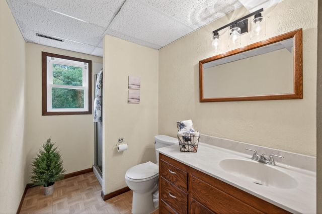 7708 Zealand Avenue N, Brooklyn Park, MN 55445