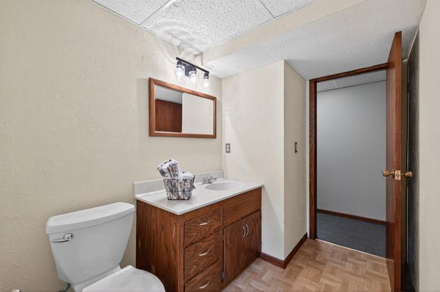 7708 Zealand Avenue N, Brooklyn Park, MN 55445