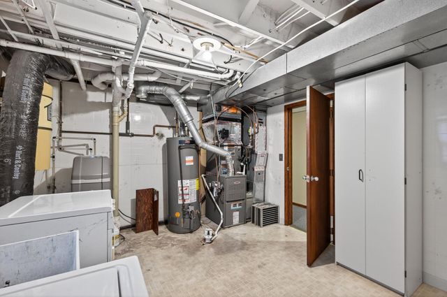 7708 Zealand Avenue N, Brooklyn Park, MN 55445