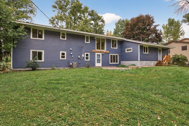 7708 Zealand Avenue N, Brooklyn Park, MN 55445