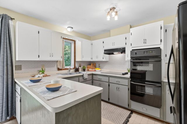 7708 Zealand Avenue N, Brooklyn Park, MN 55445