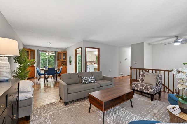 7708 Zealand Avenue N, Brooklyn Park, MN 55445