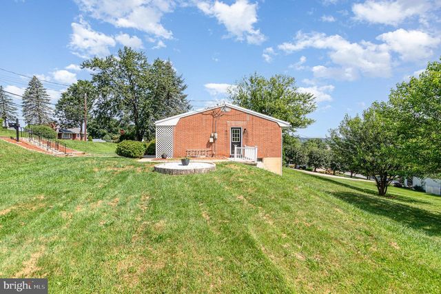 1318 MAIN ST, Harrisburg, PA 17113