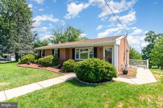 1318 MAIN ST, Harrisburg, PA 17113