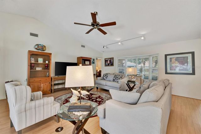 5721 GARDEN LAKES MAJESTIC, Bradenton, FL 34203