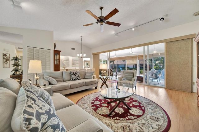 5721 GARDEN LAKES MAJESTIC, Bradenton, FL 34203