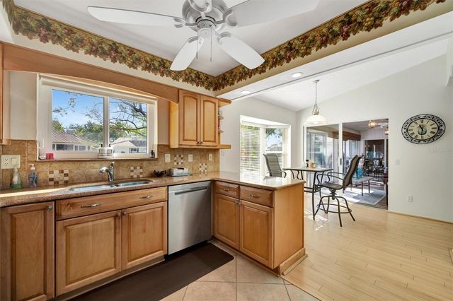 5721 GARDEN LAKES MAJESTIC, Bradenton, FL 34203