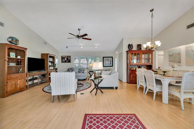 5721 GARDEN LAKES MAJESTIC, Bradenton, FL 34203