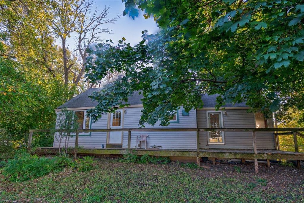 4993 W Clayton Road, Fitchburg, WI 53711