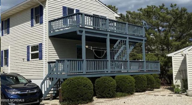 12 E Beardsley Avenue, Long Beach Twp, NJ 08008