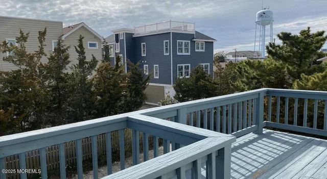 12 E Beardsley Avenue, Long Beach Twp, NJ 08008
