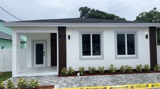 312 NW 9th St, Hallandale Beach, FL 33009