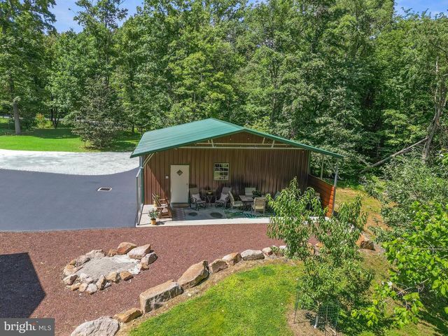 71 BROAD AX PASS, Morgantown, PA 19543
