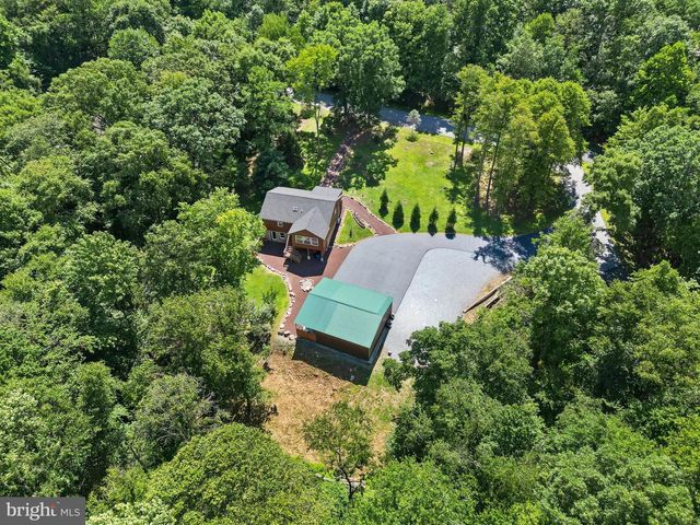 71 BROAD AX PASS, Morgantown, PA 19543